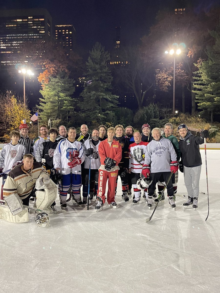 A little hockey with the boys <a href="/CentralParkNYC/">Central Park</a> <a href="/WollmanRink/">Wollman Rink ⛸</a>