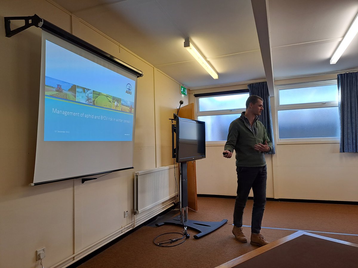 Sarah Kendall (@sarahkendall10) on Twitter photo Great to be back hosting local farmers & agronomists at <a href="/adasgleadthorpe/">ADAS Gleadthorpe</a> today. <a href="/ChloeMo95/">Chloe Francis</a> updating us on latest fungicide results followed by a BYDV update from <a href="/ADASGroup/">ADAS</a> entomologist Sam Telling. Great to be back hosting local farmers & agronomists at <a href="/adasgleadthorpe/">ADAS Gleadthorpe</a> today. <a href="/ChloeMo95/">Chloe Francis</a> updating us on latest fungicide results followed by a BYDV update from <a href="/ADASGroup/">ADAS</a> entomologist Sam Telling.