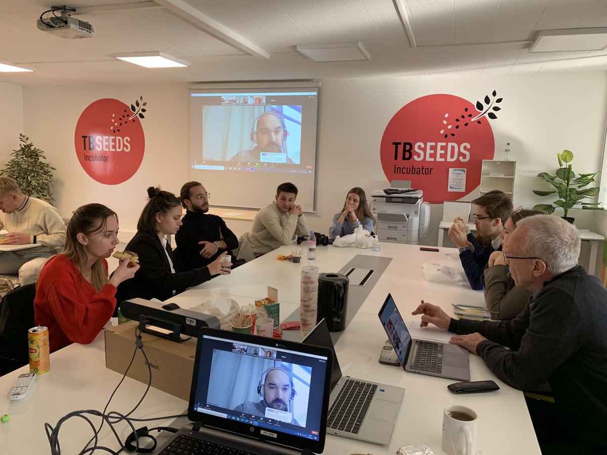 Recasens2's tweet photo. 👍A #Tbseeds, l’incubateur pédagogique de ⁦@tbs_education⁩, nous accueillons #GuillaumeFabre @Catalyseur_Tlse⁩ &amp; ⁦@AlexisJanicot⁩ accompagnant des étudiants de ⁦@YnovToulouse⁩ 
👍Session de pitchs croisés pour des conseils &amp; proposer des 🔝mises en relation https://t.co/ELjOaU2xbh