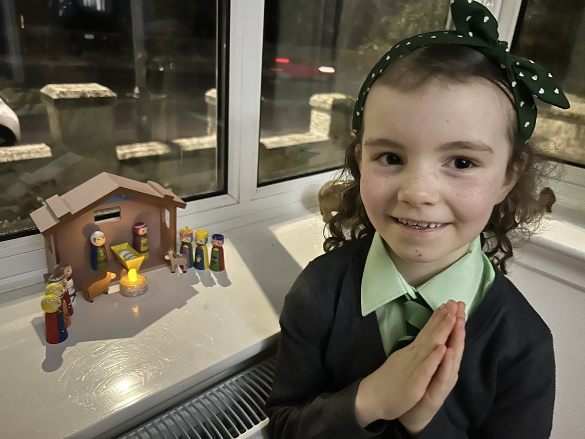 KB25298's tweet photo. @StMarysPS14 Georgia loved having the travelling crib home. Such a lovely way to appreciate the true meaning of Christmas. https://t.co/NZeUr8AEIh