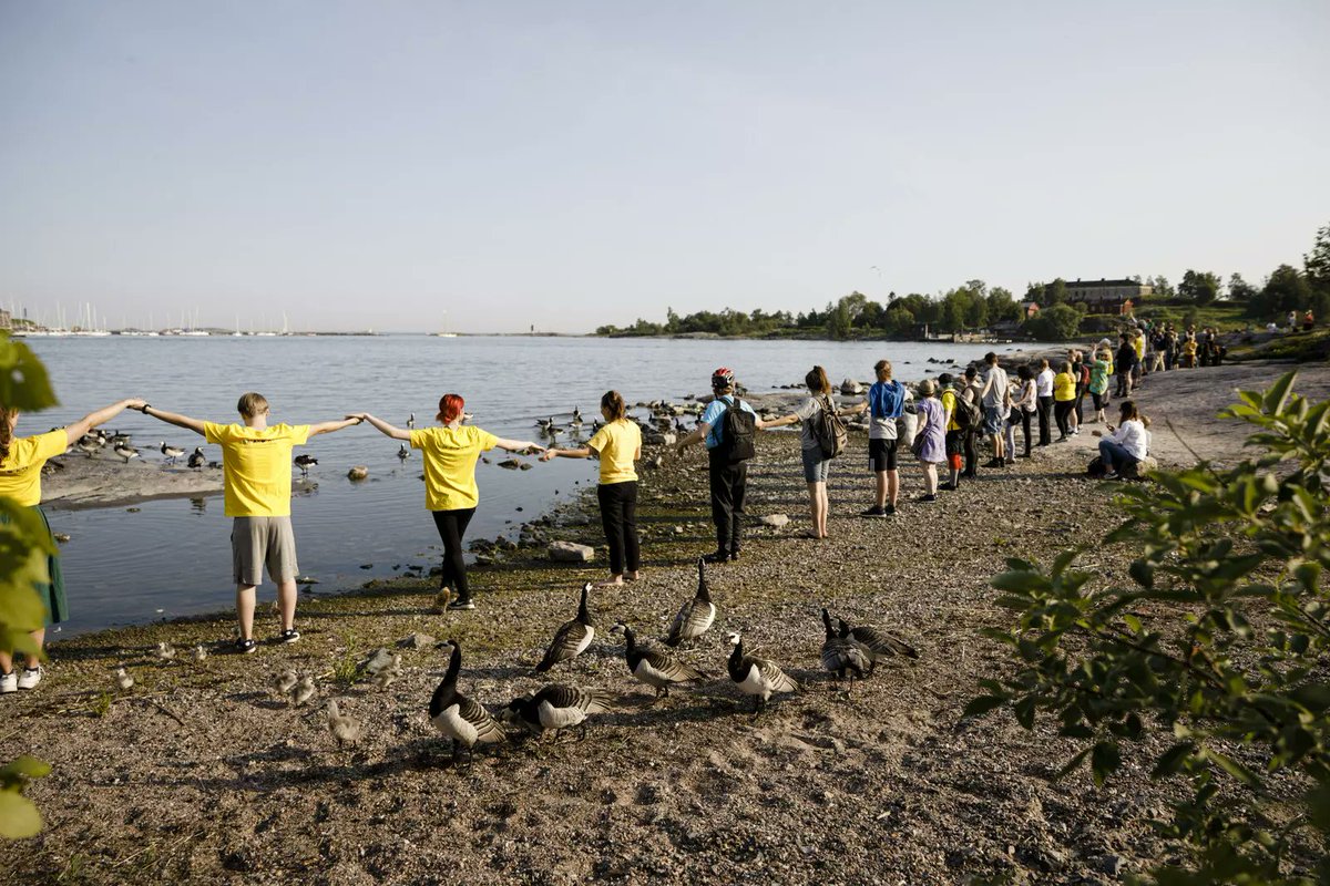 Finland was the first country to create a national #CircularEconomy road map. How did we do it?
 
1️⃣ Context is key
2️⃣No progress without co-operation
3️⃣ Invest in education
4️⃣Learn as you go!
 
Read article by @LJrvinen and <a href="/rikusinervo/">Riku Sinervo</a>: weforum.org/agenda/2021/06…

#WCEF2022