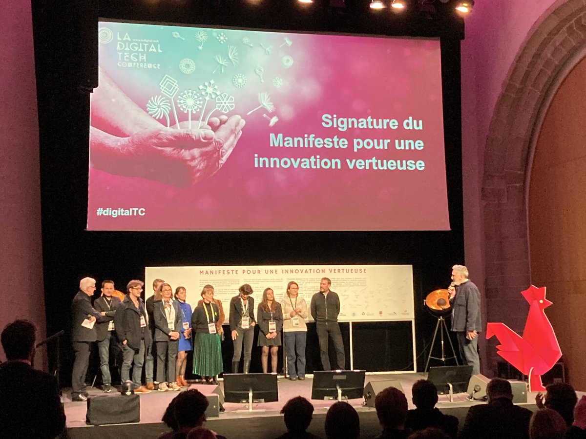 FondUnivRennes's tweet photo. Retour en quelques images sur la fin de journée d'hier : #digitalTC 2022. 
✍ Cette journée s'achevait par la signature du Manifeste pour une #InnovationVertueuse par les membres du comité de programmation avec  @S_langouet VP Partenariat de l'@UnivRennes1 partenaire de l'évt. https://t.co/nRx8noT8jb