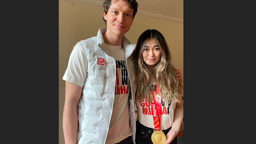 asjohansson's tweet photo. Grattis till #bragdguldet 2022, @NilsPoel. 🥇
För oss på @AmnestySverige blev du en förebild när du gav  ditt #OS-guld till den svenske författaren och bokförläggaren #GuiMinhai &amp; hjälpte till att rikta ljuset mot bristen på mänskliga rättigheter i #Kina.
https://t.co/UTR6F0rY84 https://t.co/Fagn5N5tK2