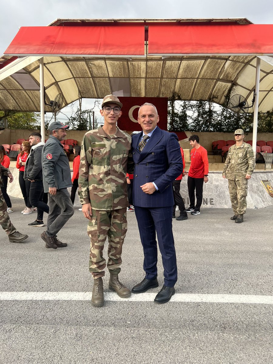 YGrhan's tweet photo. Olimpiyat şampiyonu millî okçu Mete Gazoz'un Antalya 3.Piyade Tugay ve Garnizon Komutanlığı Kışlasında gerçekleşen Askerlik Yemin Törenine katıldık.

Bizim için her zaman çok özel olan  milli sporcumuzun güzel ve anlamlı heyacanını paylaşarak sevincine ortak olduk.🇹🇷😊 https://t.co/rsL3JrKSyy