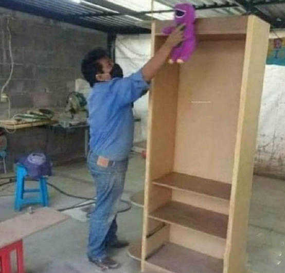 Flantasma1's tweet photo. Así se barnizan los muebles https://t.co/nmW7aguyry