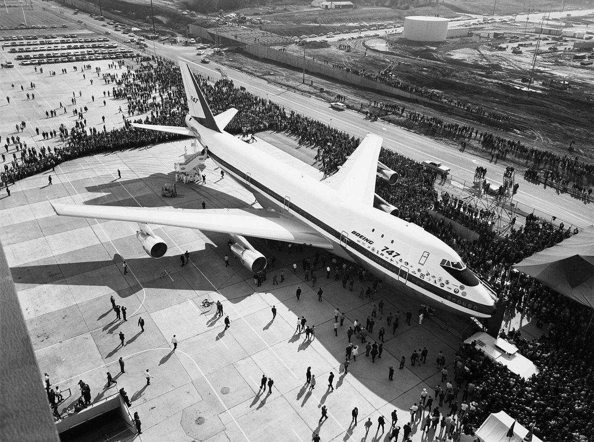 flightradar24's tweet image. The first roll out and the last, 1968-2022.

📷 Boeing &amp;amp; Boeing/Paul Weatherman