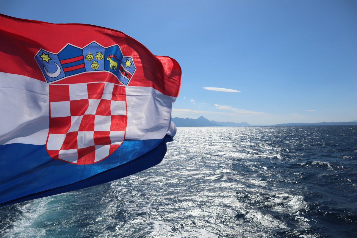 EVZ_Deutschland's tweet photo. Noch #Kuna übrig vom #Kroatien-Urlaub?🌞🇭🇷

Bis 14. Januar 2023 kann in Kroatien noch mit Kuna bezahlt werden

Das Wechselgeld müssen Händler in #Euro herausgeben, außer sie haben ausnahmsweise keine €-Banknoten zur Verfügung

@KroBotschaft @REISEREPORTERde @AuswaertigesAmt

1/3 https://t.co/FXVX72XUIX