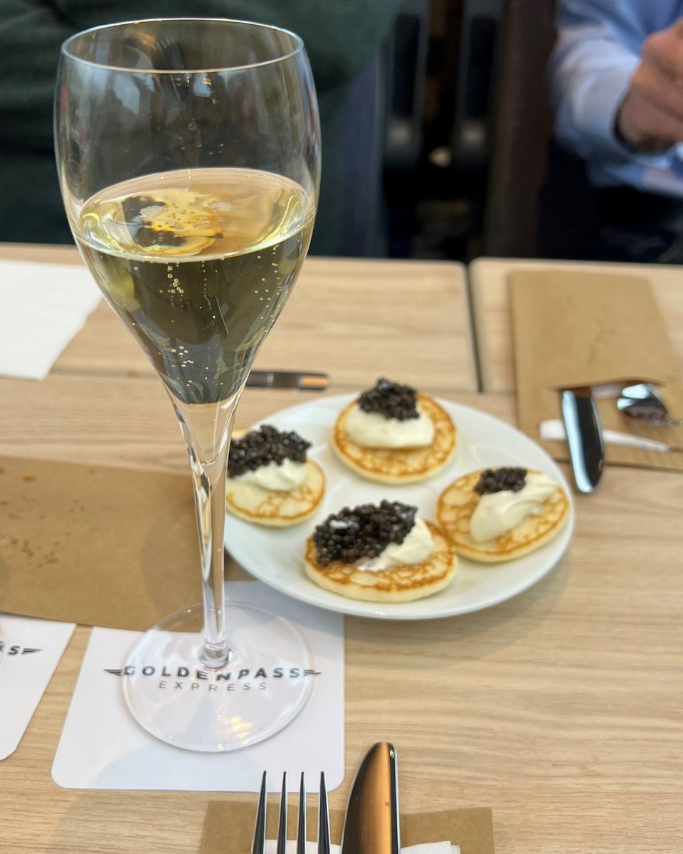 Switzerland Travel Centre (@stczuerich) on Twitter photo Bist du bereit, ab diesem Sonntag in den brandneuen GoldenPass Express einzusteigen? Eine exklusive Fahrt, die Technologie, Komfort und Gastronomie in einem grandiosen Panorama vereint!
#goldenpassexpress <a href="/goldenpassmob/">MOB - Infos aux Voyageurs</a> Bist du bereit, ab diesem Sonntag in den brandneuen GoldenPass Express einzusteigen? Eine exklusive Fahrt, die Technologie, Komfort und Gastronomie in einem grandiosen Panorama vereint!
#goldenpassexpress <a href="/goldenpassmob/">MOB - Infos aux Voyageurs</a>