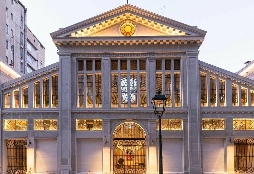 VisitGreecegr's tweet photo. Modiano, #Thessaloniki’s largest market, has been serving shoppers since 1925. Following its radical makeover, the market hosts gastronomy festivals in addition to its regular roster of food stalls. Don't miss it!
#Visitgreece #ttot #travel ©@agoramodiano/Instagram https://t.co/zG5je5ZwrM