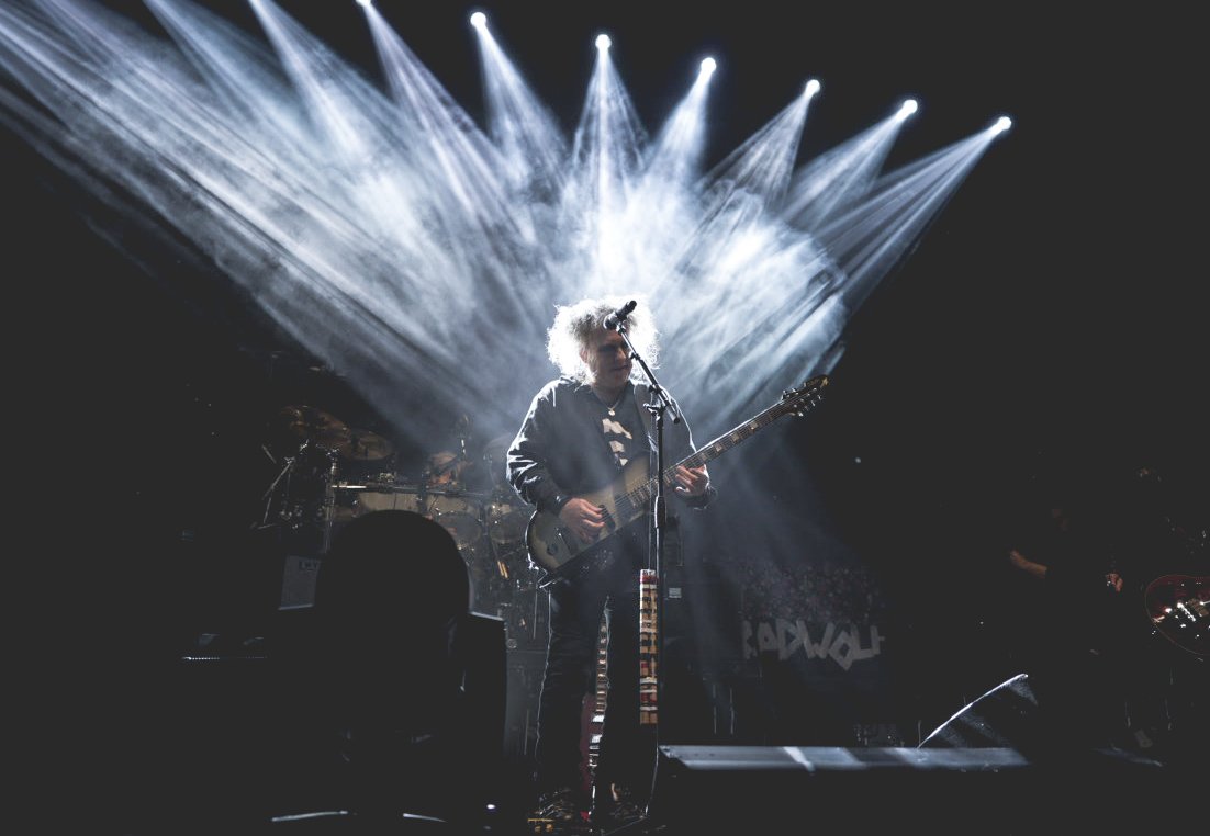 Alone. <a href="/RobertSmith/">ROBERT SMITH</a> <a href="/thecure/">The Cure</a> #thecure <a href="/fdarena/">first direct bank arena</a> #leeds