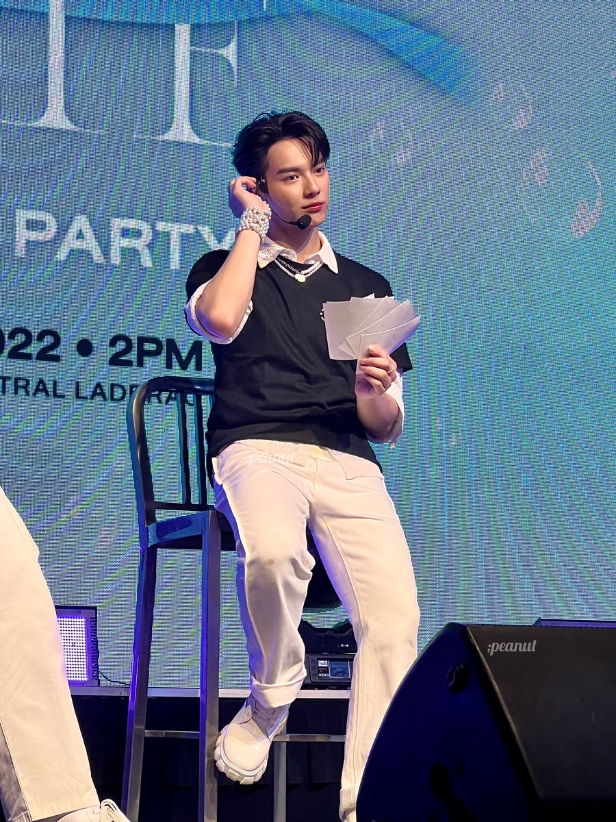 beyourpurple_'s tweet photo. 23.07.22 ; tb — #LAZ1FIRSTDATEDAY
คิดถึง 🥺
#PentorJrp https://t.co/0JDLUetrCh