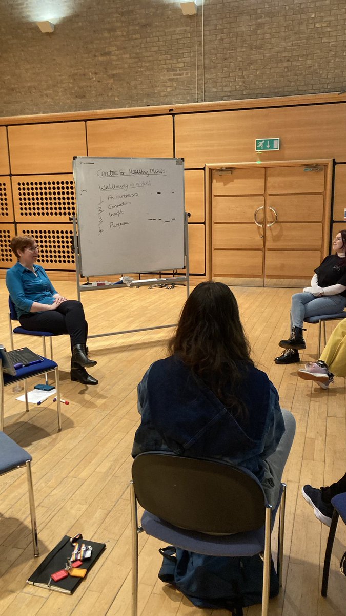 Mindfulpharmacy's tweet photo. Great to be back at @UoNMusic last week. A relaxed workshop discussing all things wellbeing and performance anxiety. #wellbeingisaskill https://t.co/ppQtT9eZLi