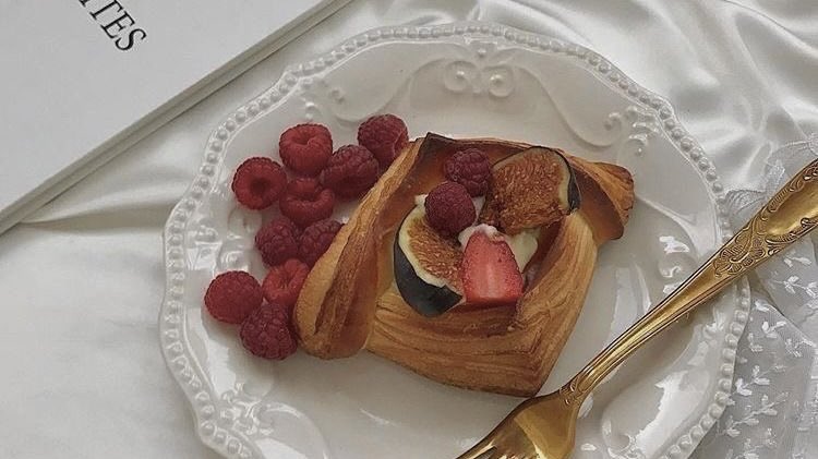malusokay's tweet photo. Craving a sweet breakfast 💭✨ https://t.co/glRsTCx1E6