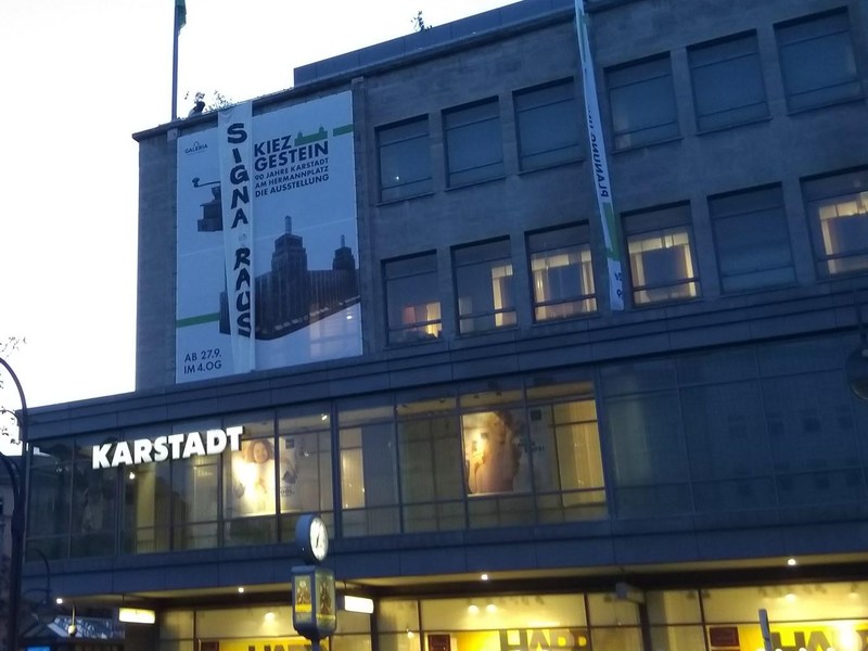 Gestern Stadtentwicklungsausschuss der BVV Neukölln: SPD #Neukölln zeigt klare Kante für Investor Benko u. seine Firma #Signa mit dem geplanten Umbau von #Karstadt Hermannplatz zum Profitcenter .
Erklärung der <a href="/IniHermannplatz/">Initiative Hermannplatz</a> :   initiativehermannplatz.noblogs.org/post/2022/12/0…