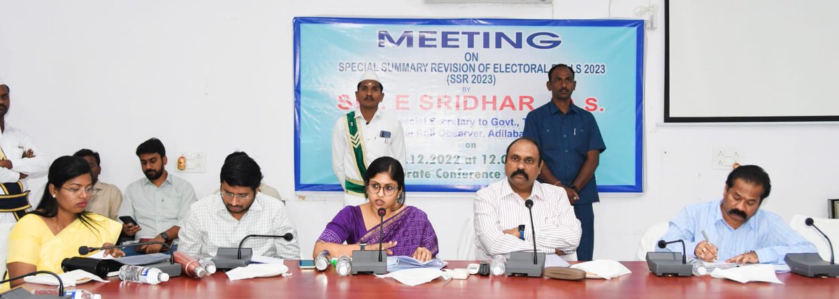 Collector_ADB's tweet photo. అర్హులైన ప్రతి ఒక్కరి పేరు ఓటరు జాబితాలో నమోదు చేయాలని,పార్టీల ప్రతినిధులు సహకరించాలని ఎలక్టోరల్ పరిశీలకులు ఈ.శ్రీధర్ అన్నారు.రాజకీయ పార్టీల ప్రతినిధులు,అధికారులతో సమావేశం నిర్వహించారు.జిల్లా కలెక్టర్ సిక్తా పట్నాయక్(1/2)
#IRegister #EveryVoteCounts 
#cometogther
@SpokespersonECI https://t.co/CpYCa4PTzF