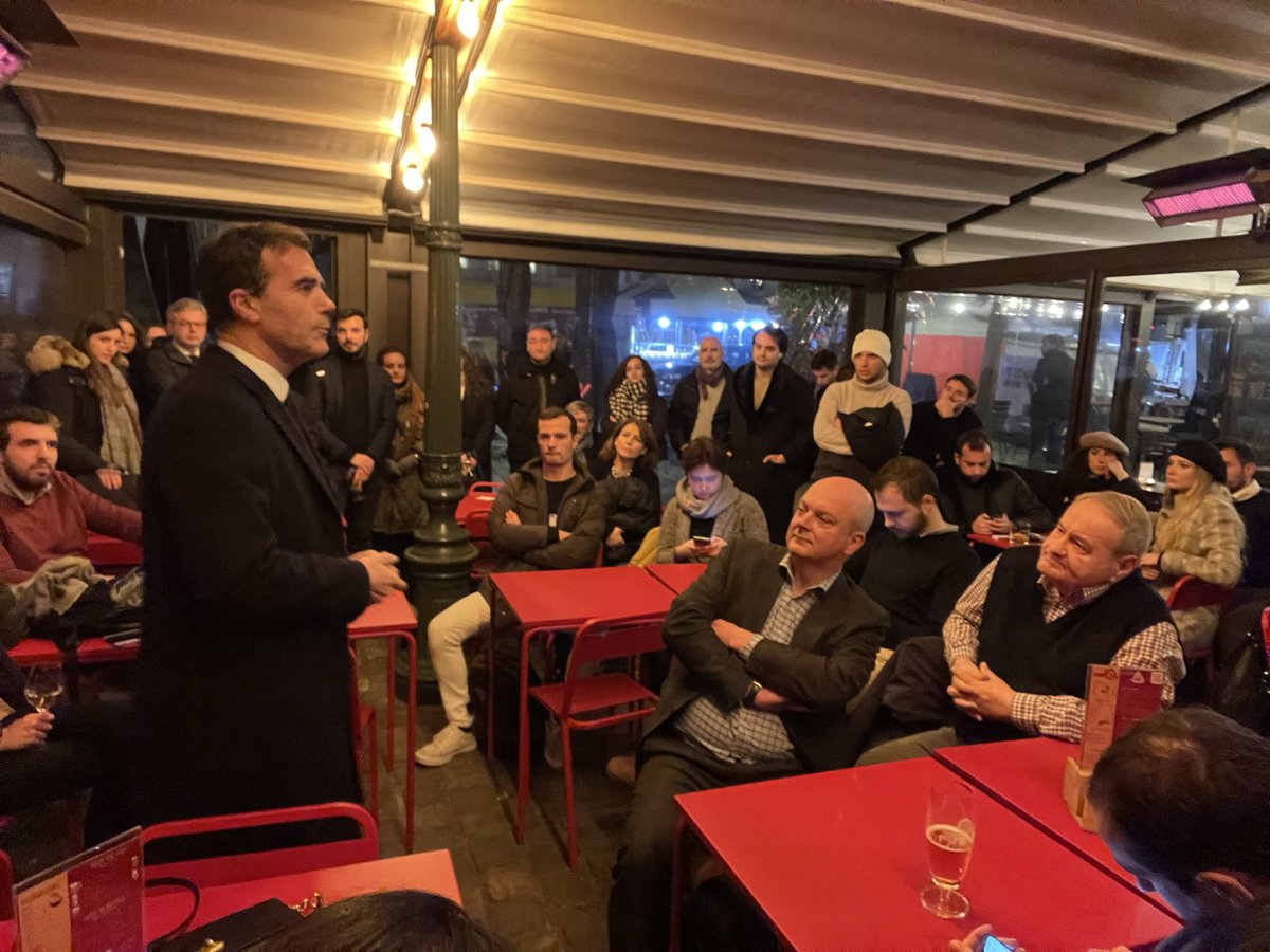 Gran bella atmosfera ieri sera ed un sacco di gente al nostro aperitivo del #TerzoPolo a Bruxelles, grazie ai nostri coordinatori <a href="/ItaliaVivaBE/">Italia Viva Belgio 🇮🇹🇧🇪🇪🇺</a> <a href="/ItaliaViva_EU/">Italia Viva Europa</a> <a href="/AzioneBelgio/">Belgio In Azione</a> e ai nostri eurodeputati <a href="/DantiNicola/">Nicola Danti</a>, <a href="/sandrogozi/">Sandro Gozi</a> <a href="/giosiferrandino/">Giosi Ferrandino</a>