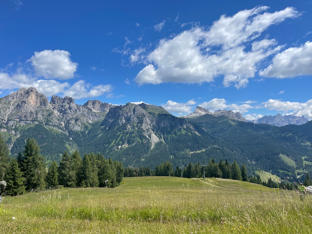 SummitAchieve's tweet image. Are you looking to take your leadership skills to the next level? At Summit Achievements, we specialise in helping individuals and organisations develop their leadership capabilities and reach their goals. To find out more, contact our Head of Sales-kyra@summitachievements.co.uk