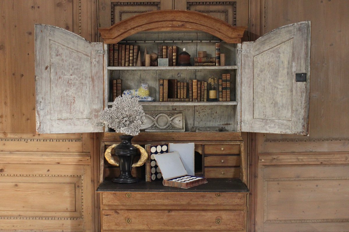 BrownriggUK's tweet photo. 18th Century Painted Swedish Bureau Bookcase in the original Paint
https://t.co/pCPtoAuQ8f
#antiquebookcase #bureaubookcase #paintedbookcase #paintedfurnitute #antique #furniture #interiordesign https://t.co/EeYO1X0vSQ