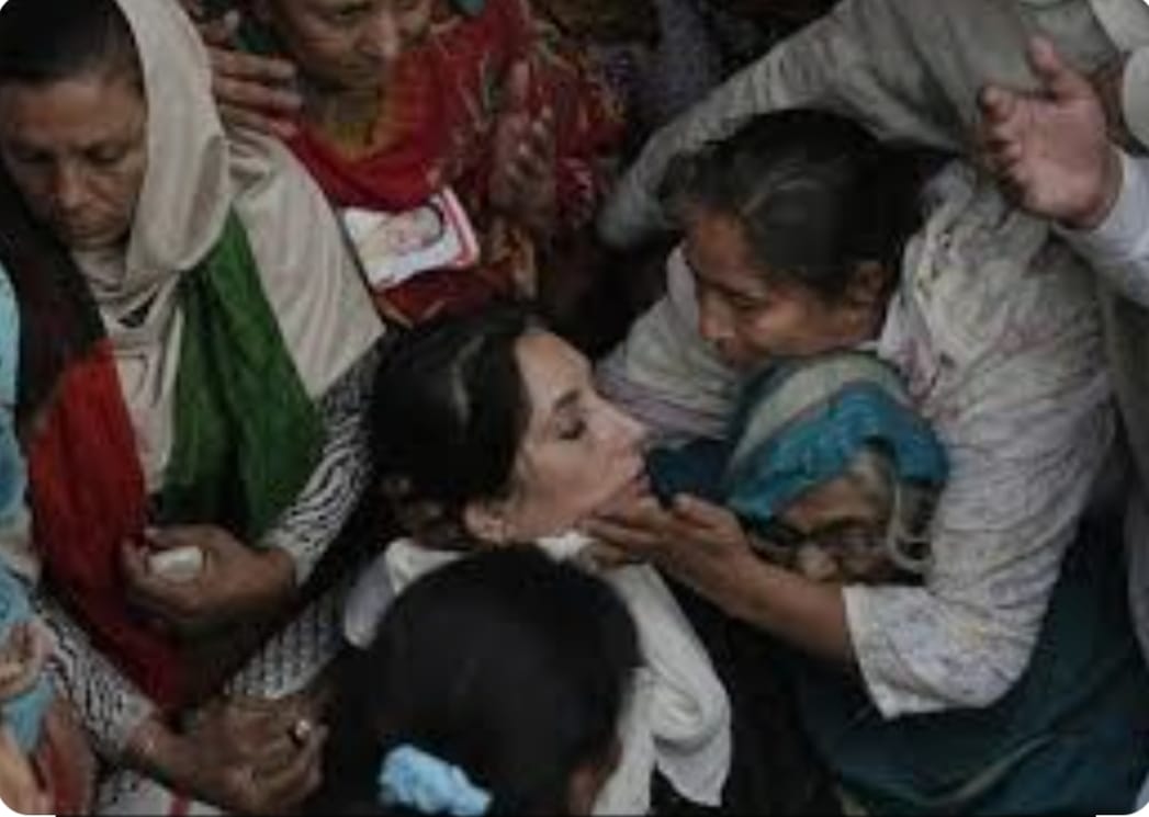 MalikJawadAnwa5's tweet photo. #BISPisleading fromthefrontsince it'sinception,but their Frontline warriors (BISP's employees)are deprivedfrom their basicrights.
#BISPRegularPromotion
#TimeScalePromotion
#PensionMedical
#SaveBISPEmployeesFuture
#SaveBISP
@BBhuttoZardari 
@ShaziaAttaMarri
@NajmuddinPPP
@fkkundi https://t.co/iTa0uaRSZY