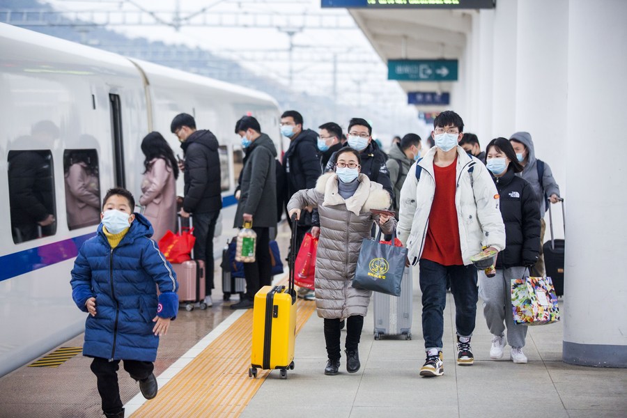 FMSUP_Offical's tweet photo. Attention 🔔🔔🔔 Good News
China is going to normal life step by step as we told you earlier.China State Council said today that no longer requires negative #COVID19 test results for domestic cross regional travelers.
#Admin #FMSUP_Offical https://t.co/ZeeHl3AMQ5