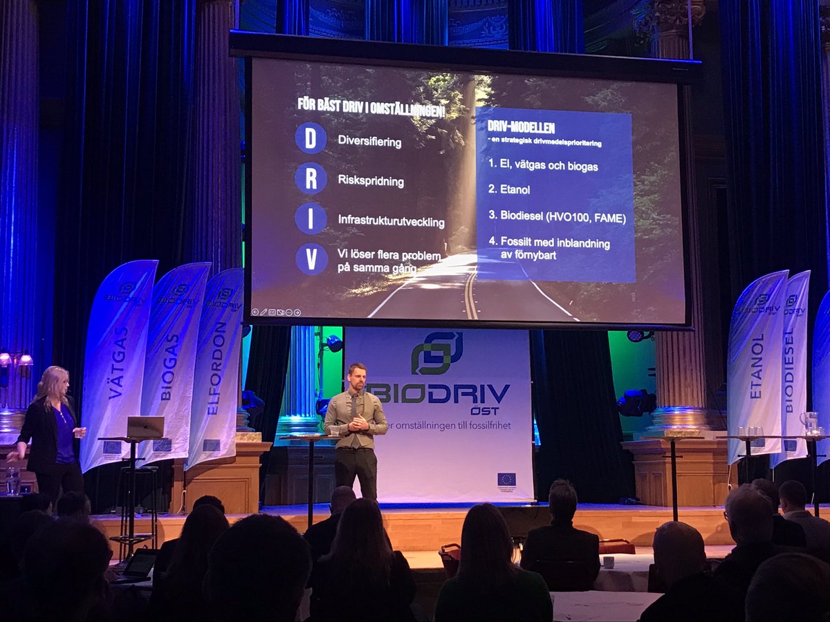 Beatrice &amp; Martin <a href="/BiodrivOst/">BioDriv Öst</a> kickar igång årets #Biodrivtinget med att visa hur viktigt det är att främja alla alternativ för #fossilfria vägtransporter parallellt 👍