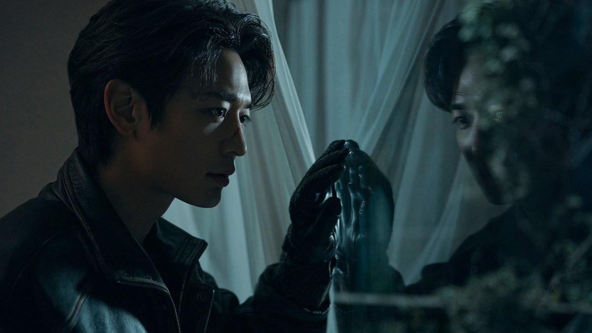 #CHASE has reached #1 on iTunes in 41 countries. It’s the joint highest for an album by an SM male artist in 2022, tying Onew’s record.

<a href="/SHINee/">SHINee</a> #MINHO #민호