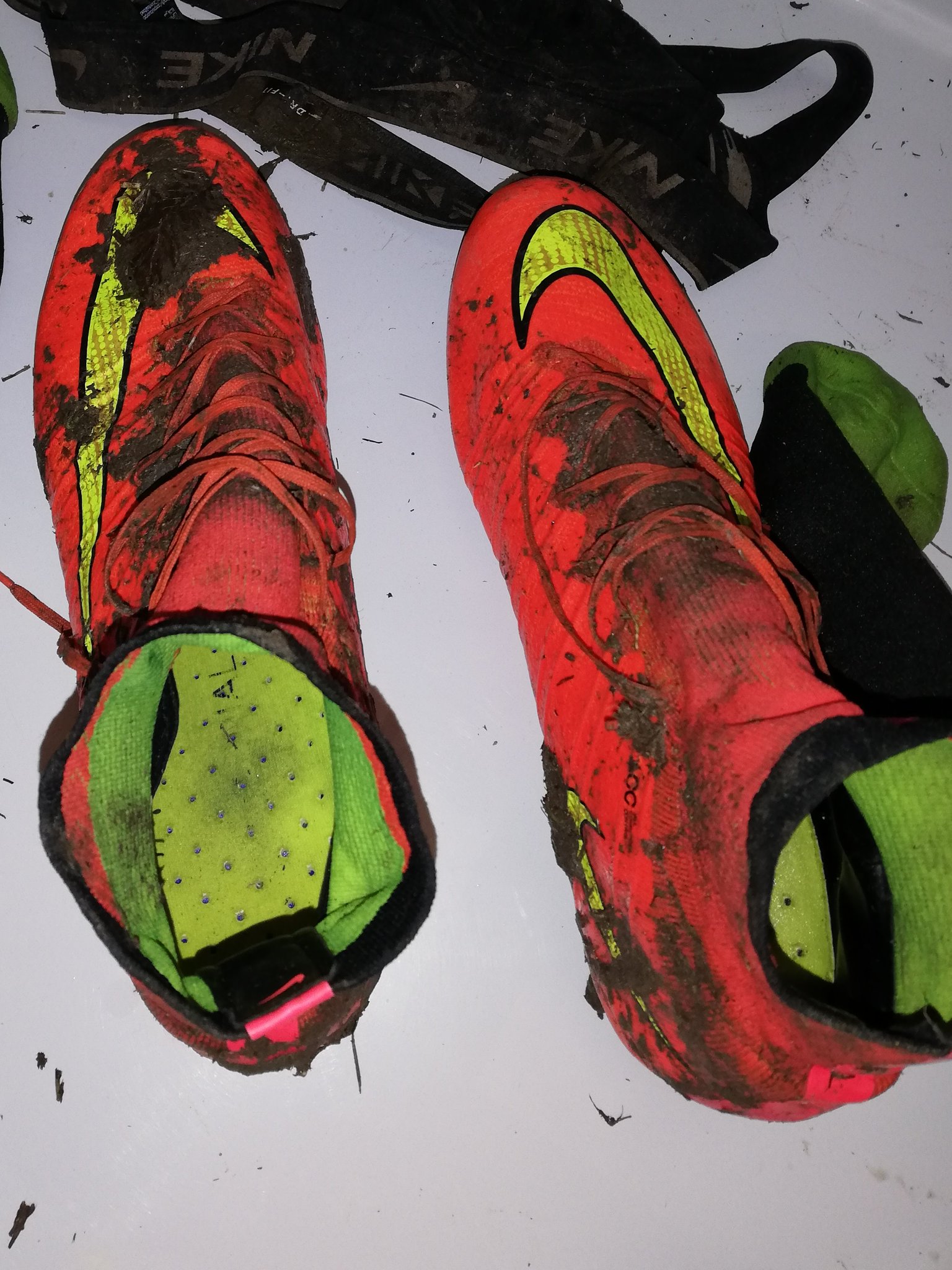 SneakerMudBoy on Twitter: "After mud play now shower time 🚿🚿🚿⚽👟 #mud # ...