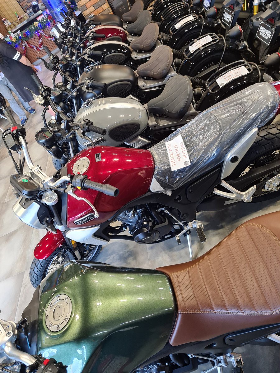 Icycles3's tweet photo. Choices 🤔🤔🤔 https://t.co/8ghppGicwg