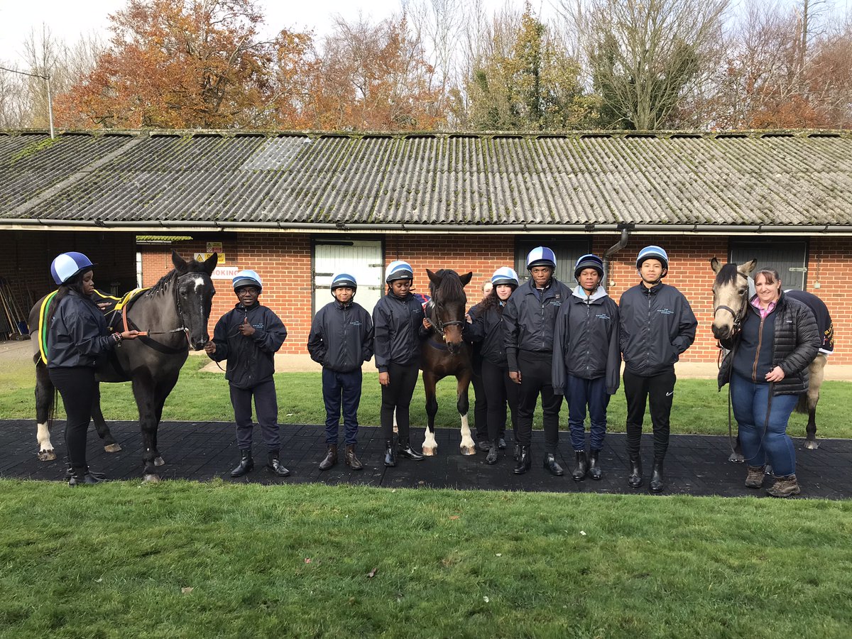 Epsom Downs Racecourse tweet media