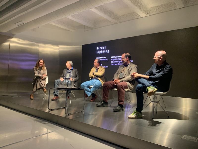 matarredona_nur's tweet image. Esta semana he tenido el placer de conversar sobre #smartlightning junto a un centenar de técnicos municipales y @300000kms en el Simposio Internacional Simon celebrado con motivo de su centenario

#innovación en el entorno construido