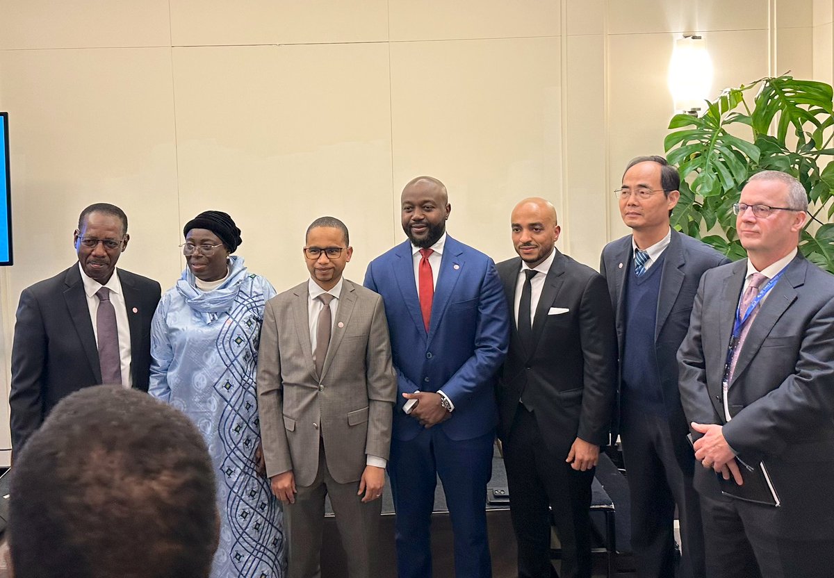 SaniMhm's tweet photo. Au cours de la table ronde sur le PDES #Niger 2022-2026, s’est tenu un panel sur les opportunités d’investissement dans les chaînes de valeur minières et pétrolières animé par la Ministre des Mines et modéré par le Ministre des Finances @DrJidoud 1/2 https://t.co/MfjVEYfXqb