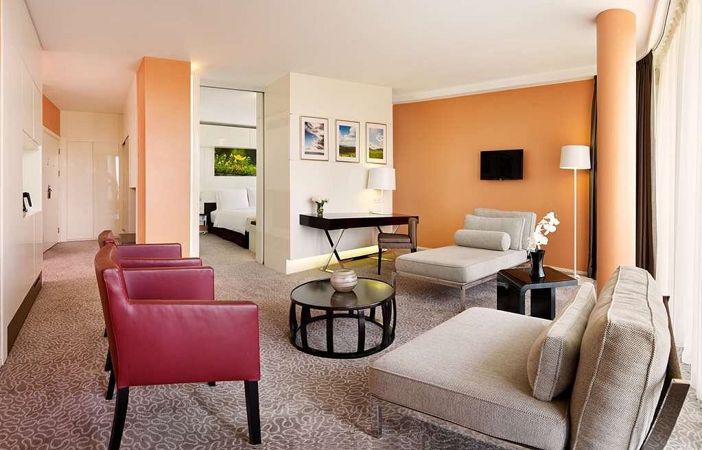 hadestays's tweet photo. Radisson Blu Hotel & Convention Centre, Kigali. Avg. price a night is $234. Business travel? This is it.
#Hadehotels #BusinessTrip #Travel #Africa https://t.co/EvPtdfd6EO