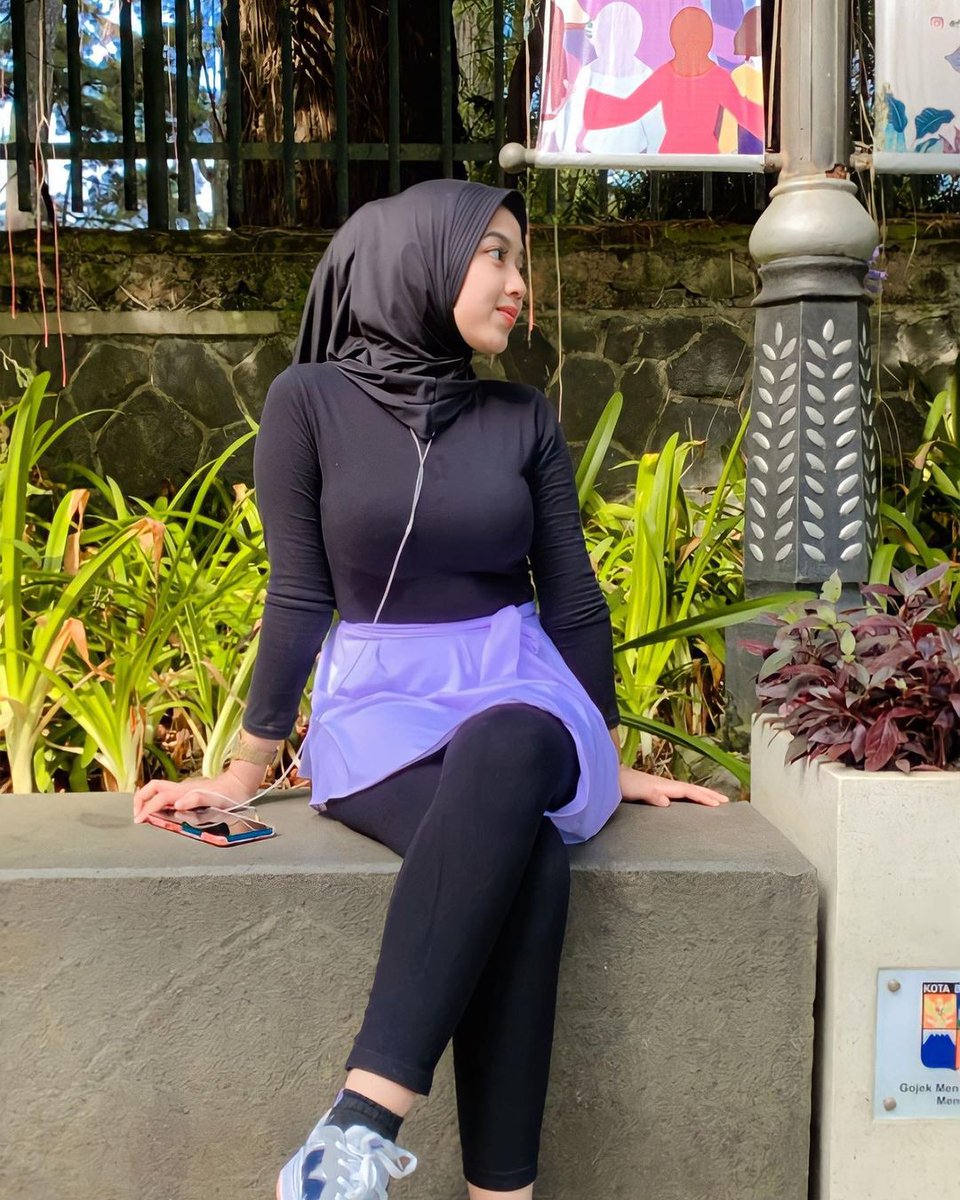 HijabGram's tweet photo. #HijabGram IG : araamdrkhh https://t.co/PFsyGUbzx8