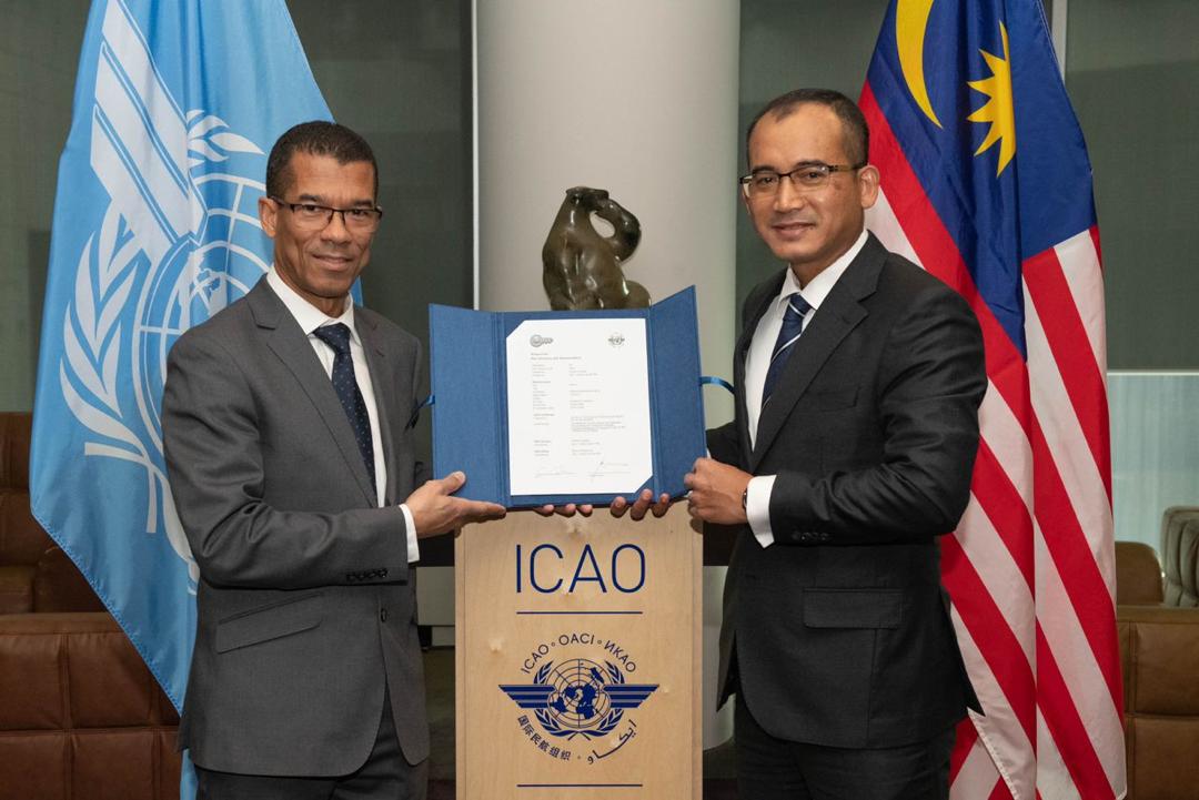 imigresenmy's tweet photo. Lawatan rasmi YBhg. Dato' Sri Khairul Dzaimee bin Daud, Ketua Pengarah Jabatan Imigresen Malaysia ke Ibu Pejabat Pertubuhan Penerbangan Awam Antarabangsa (ICAO), Kanada sempena ICAO Public Key Directory (PKD) Key Import Ceremony - New Digital Certificate.

https://t.co/33Zp3PPEuB https://t.co/KiaMIobZMi