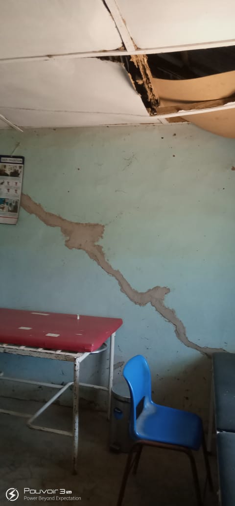 TrackaNG's tweet photo. The only health facility in the community, that accommodates an estimated number of 4000 residents.

We call on @PLSGov and @LalongBako to address this issue urgently and ensure the PHC is renovated and functioning for citizens' use.

#PHCsAccountability https://t.co/bLbhL14kSt