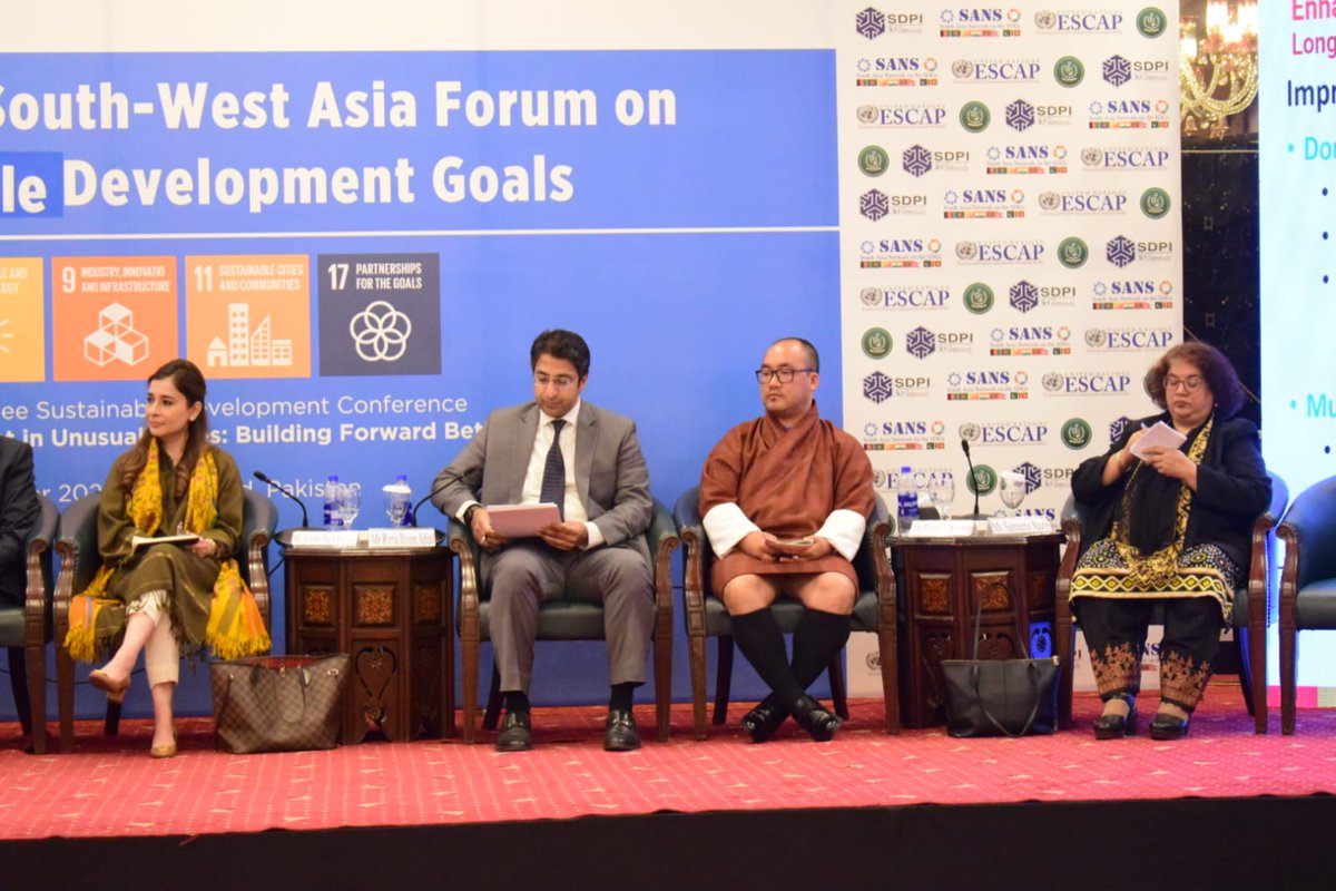 SSWA_UNESCAP's tweet photo. Sixth South & SouthWest Asia #6SDGF Session- Strengthening means of implementation to advance progress on #SDGs - Financing for development held, Chair Mr. Rana Ihsan Afzal Khan, Coordinator to PM on Commerce and Industries, Pakistan & Lead presentation Dr. Hamza Malik @UNESCAP https://t.co/yUWhga4f8p