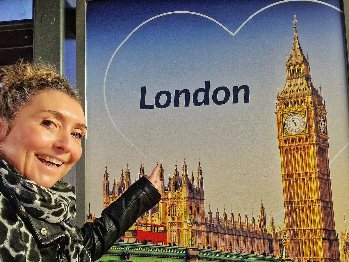 KCBKerry's tweet image. Where to today?? You guessed it.... @KCBKerry are London bound to join our @DublinMeetings &amp;amp; @Failte_Ireland
partners at their flagship #MeetDublin event. Looking forward to a wonderful evening of networking with #UKEventProfs, flying  #MeetInKerry &amp;amp; #MakeItIreland flag high 🍀