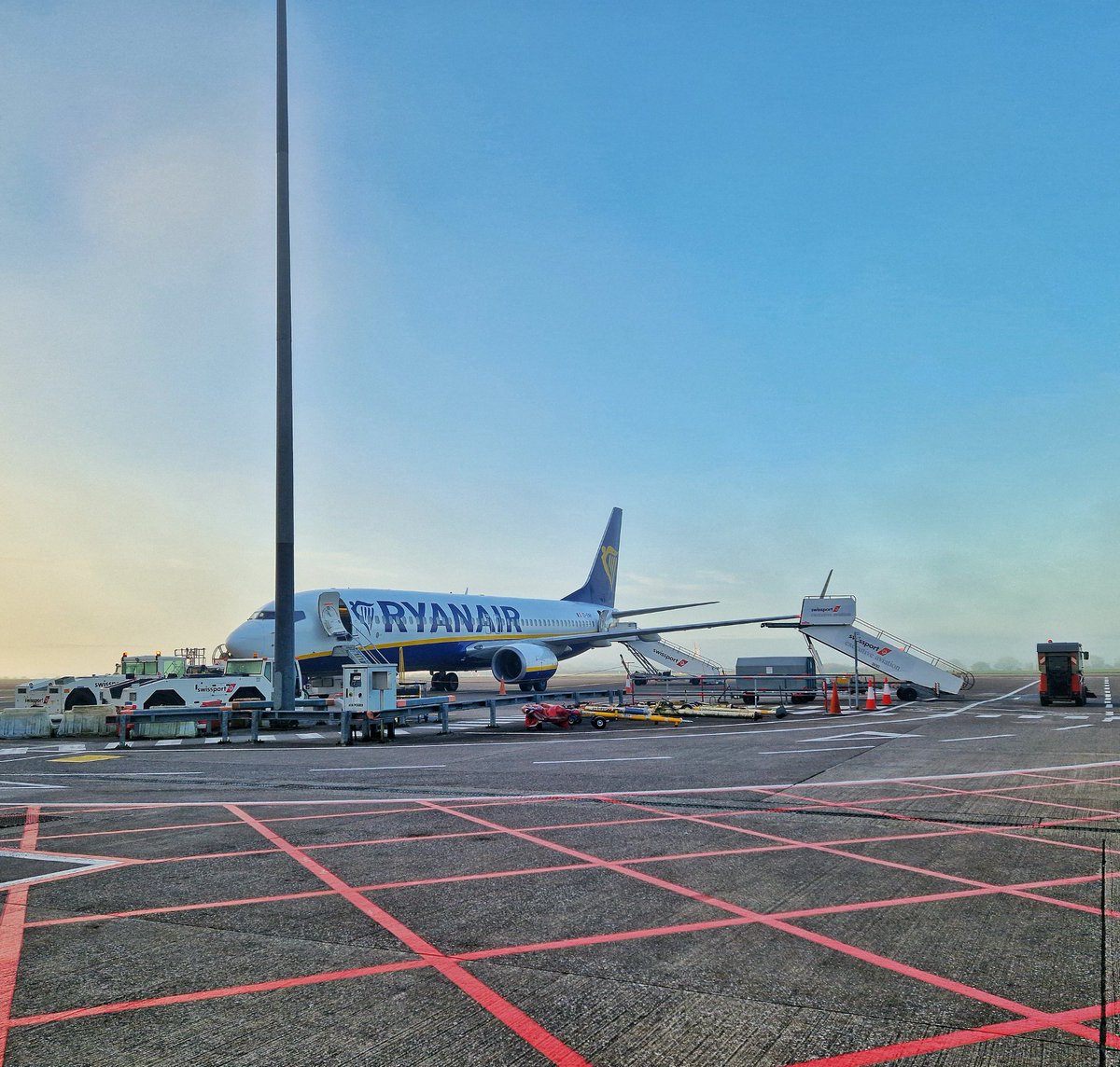 KCBKerry's tweet image. Where to today?? You guessed it.... @KCBKerry are London bound to join our @DublinMeetings &amp;amp; @Failte_Ireland
partners at their flagship #MeetDublin event. Looking forward to a wonderful evening of networking with #UKEventProfs, flying  #MeetInKerry &amp;amp; #MakeItIreland flag high 🍀