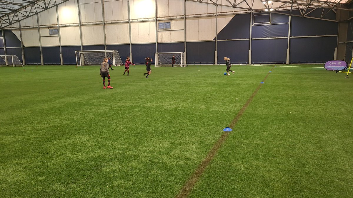 GospelOakPE's tweet photo. EFL CUP ⚽️

Our U13G team are at @WBA for the @EFL cup hosted by @WBAFoundation 

It should be a great day!

@CRSTrust @sandwell_games @Gospel_Oak_ #TeamGOS #GirlsWhoGOS #GOSGirls https://t.co/mNXdpsKFi8