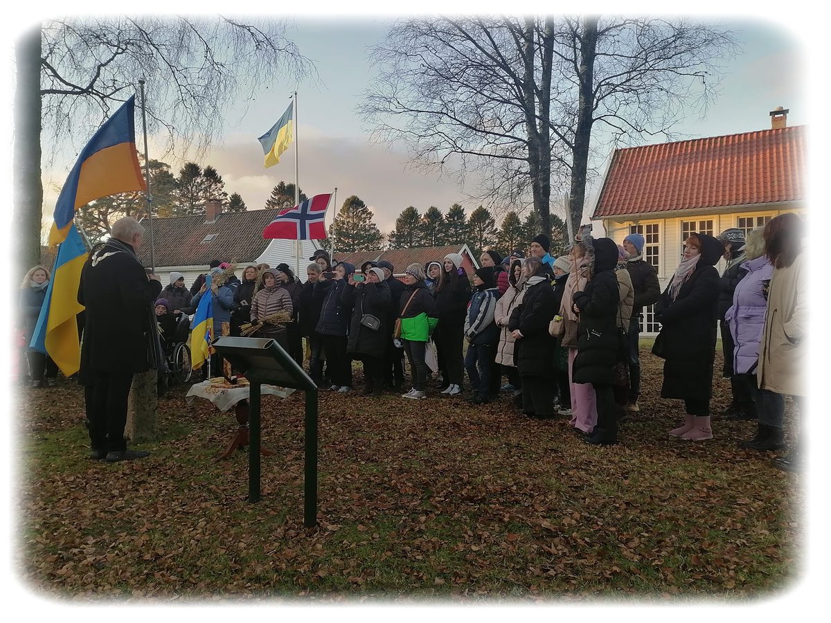 SupportS2pu's tweet photo. #Lyngdal shows solidarity and responsibility with #Ukraine https://t.co/sysZPNpXYh #holodomor https://t.co/HogXQf0dIT