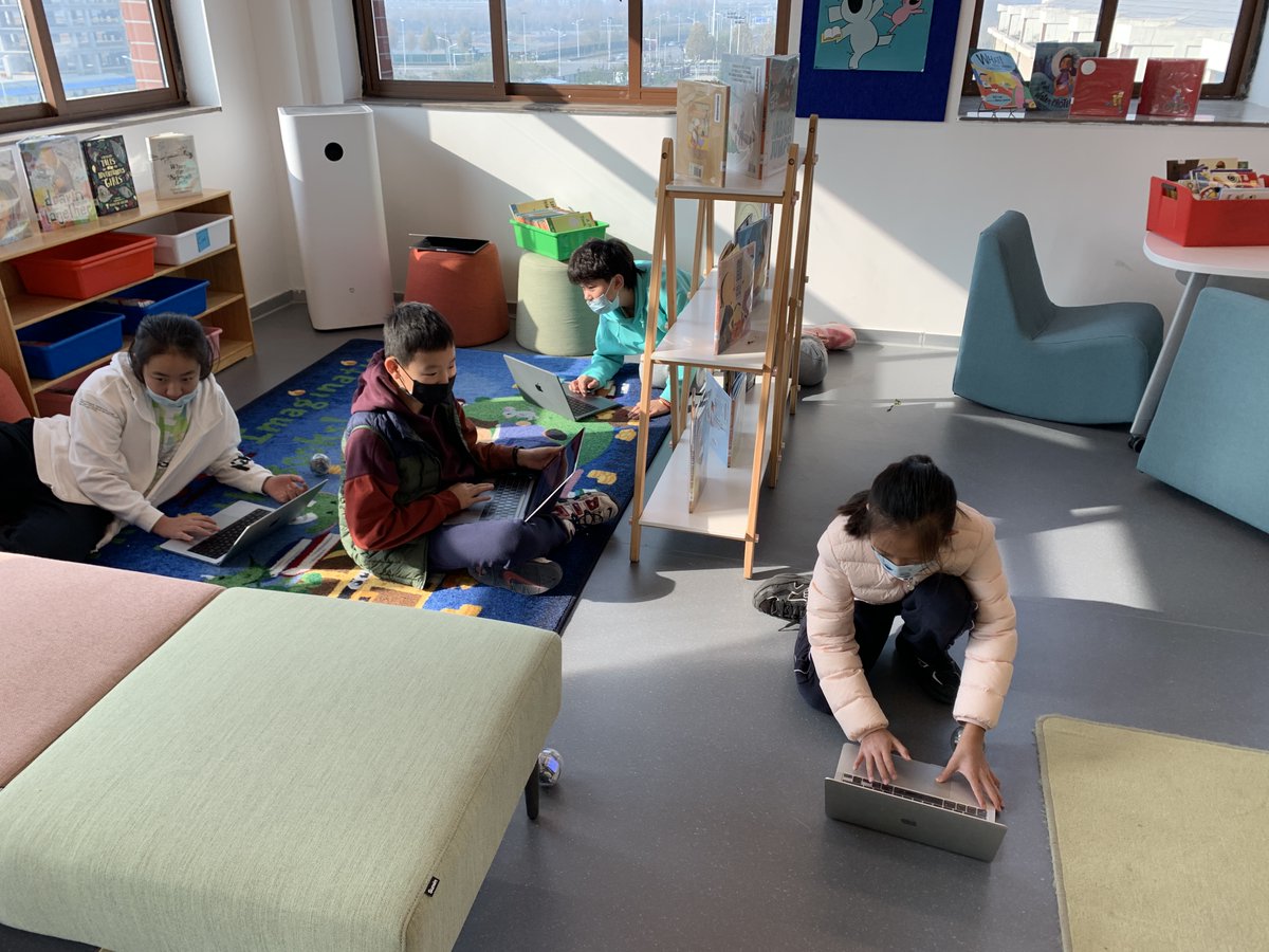 elizabeth baker tweet media