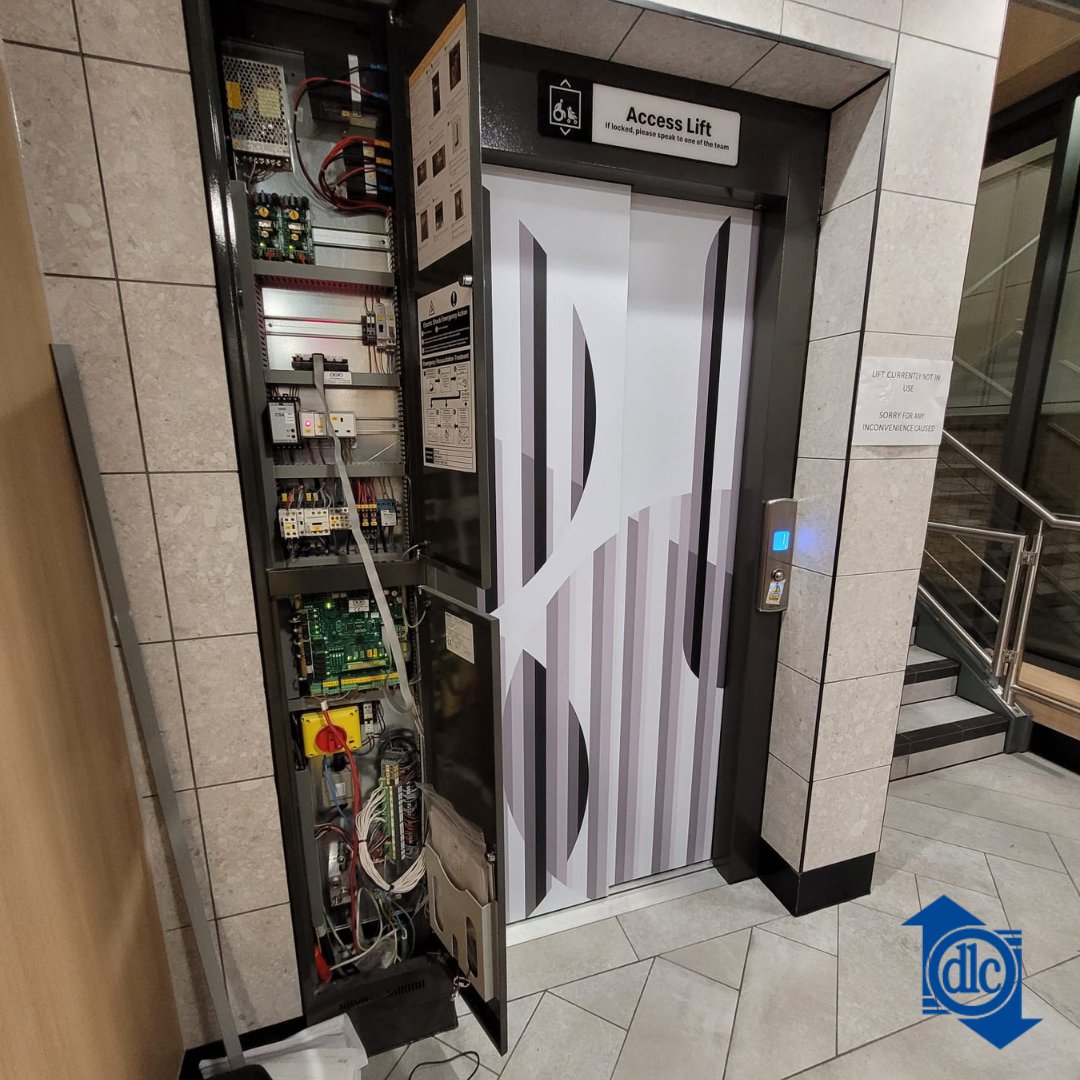 LiftDirect's tweet photo. This fast food chain was experiencing a problem with their lift and couldn't fix it, but a call to the experts and we had it fixed in no time! #liftengineers #liftinstallation #liftinstaller #liftservicing #liftmaintenance #ukliftservicing #essexliftmaintenance#londonliftservices https://t.co/syRFFk8CBV