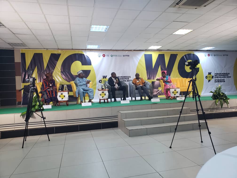 SDGscameroon's tweet photo. #PANCEC since its inception in 2020, has made some status quo analyses of the most important economic sectors such as waste, water, agriculture, textiles and transport through a plethora of workshops and consultations with the relevant stakeholders. #WCEF2022 #Cameroon #TT237 🇨🇲 https://t.co/a9v9G7TKFz