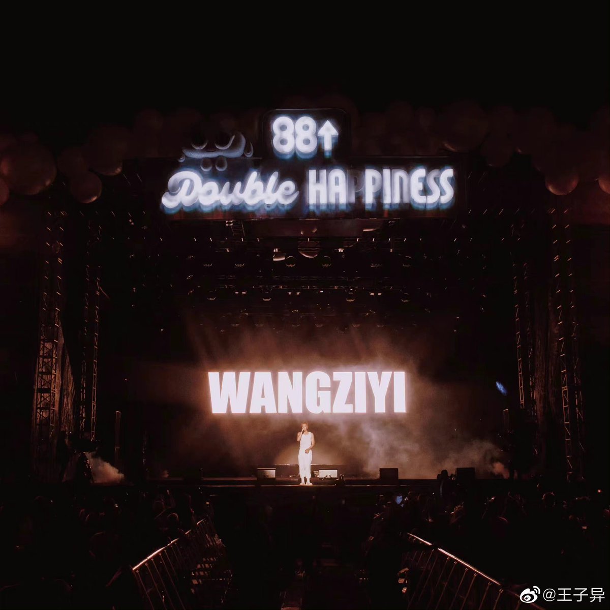 softforfcc's tweet photo. last weekend was like a dream  ❤️🔥 

#HITCJAKARTA  #hitcjakarta2022 #王子异 #WangZiyi #wangziyi https://t.co/DZjMI8SR5E