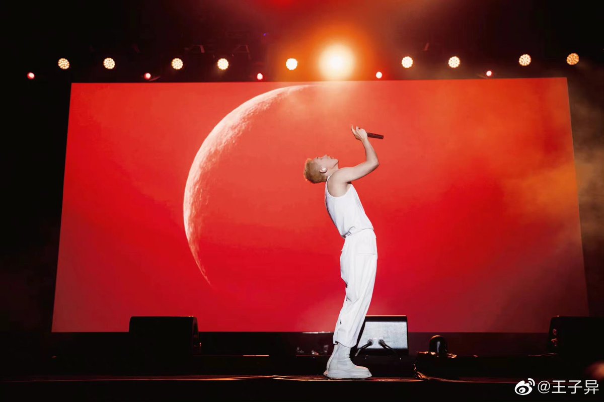 softforfcc's tweet photo. last weekend was like a dream  ❤️🔥 

#HITCJAKARTA  #hitcjakarta2022 #王子异 #WangZiyi #wangziyi https://t.co/DZjMI8SR5E