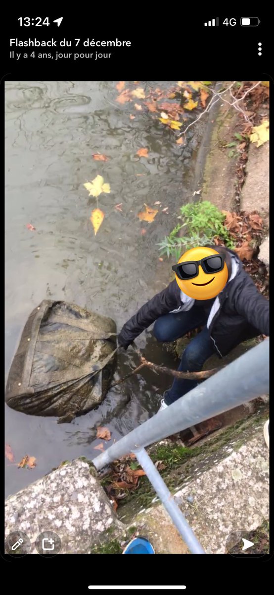 cycylcds's tweet photo. AHAHAHAHAA y’a 4 ans jour pour jour on a trouvé dans le fleuve un sac rempli de gode (on a galéré genre 1h pour le récupérer on espérait que c’était de l’argent) https://t.co/OUOGPr37OP
