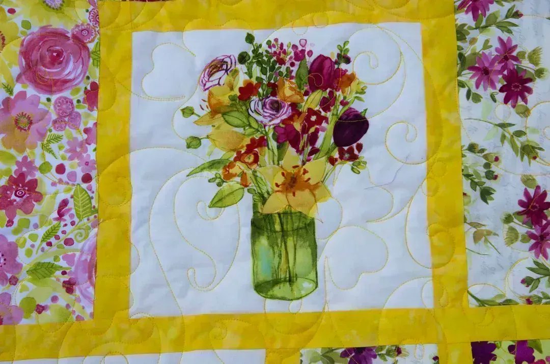 howarths63's tweet photo. #BeautifulFresh #Floral #ModernQUILT #Minky #Quilt #Giftsformom #giftsforher #holiday #birthday #Wedding y https://t.co/bQveL8zdK0 https://t.co/b53pBSRnys