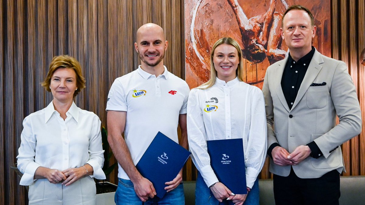 CieslikOlgierd's tweet photo. Jest mi bardzo miło poinformować, że do grona Ambasadorów @totalizator_sp dołączyła Natalia Maliszewska i Piotr Michalski. Jestem przekonany, że w najbliższym czasie będziemy świadkami kumulacji wielkich osiągnięć sportowych! 
#WygrywamyRazem
@NMaliszewska @Mic_Piotr https://t.co/8rCCqvWjdH