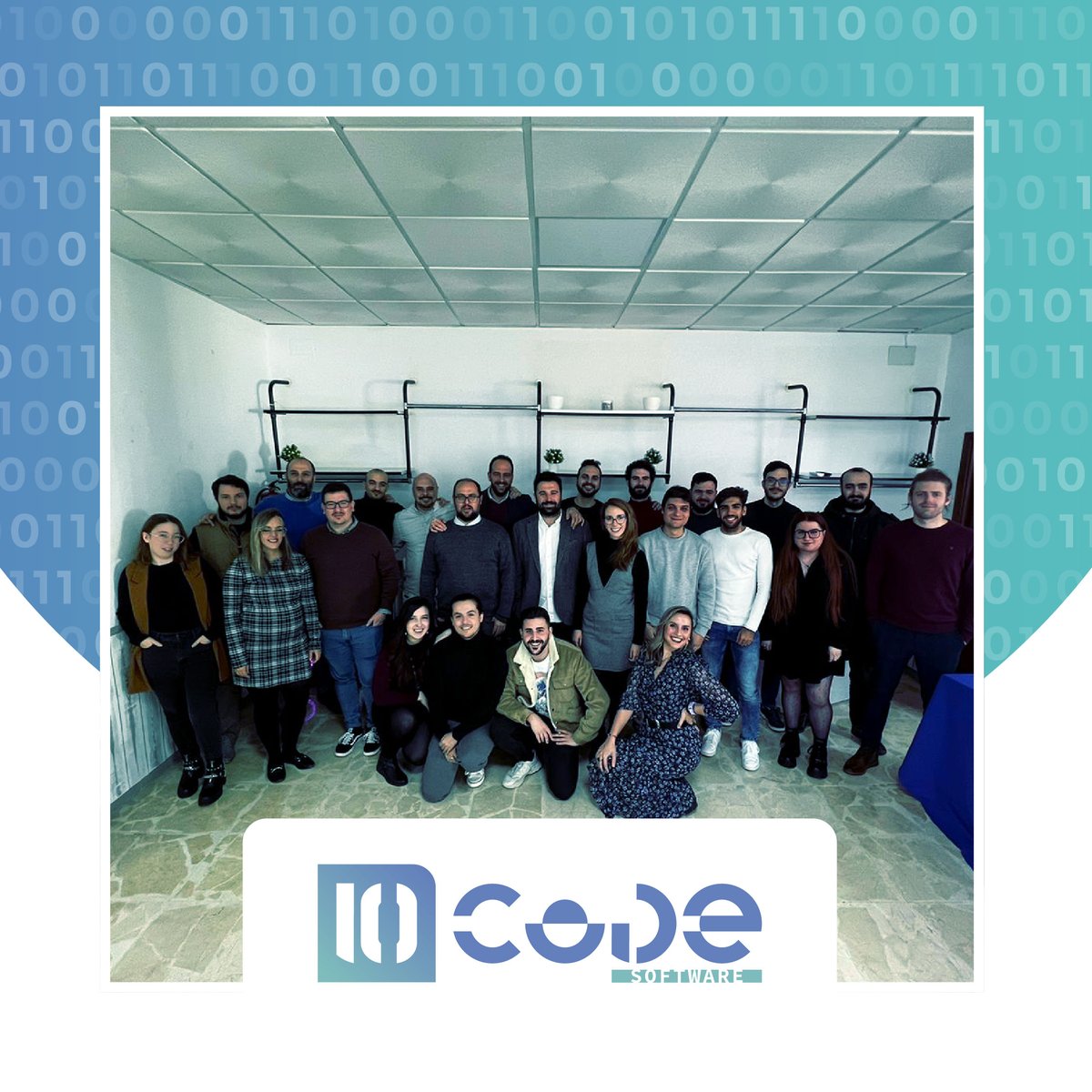 10code_'s tweet photo. Un año más, nos unimos para celebrar el arduo trabajo y brindar por los proyectos que nos depara el futuro.

Individualmente somos como gotitas. Juntos somos océanos, poderosos e incansables.

¡Por muchos años más forjando nuestra unión de equipo! https://t.co/44mdPr9Y8M