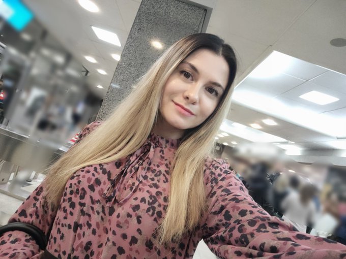 Selfie 🤳 I sometimes like to go to theater performances. And what is your favorite hobby? #camgirl  time<a href="/tag/camgirl"class="tags"><span>#camgirl</span></a>